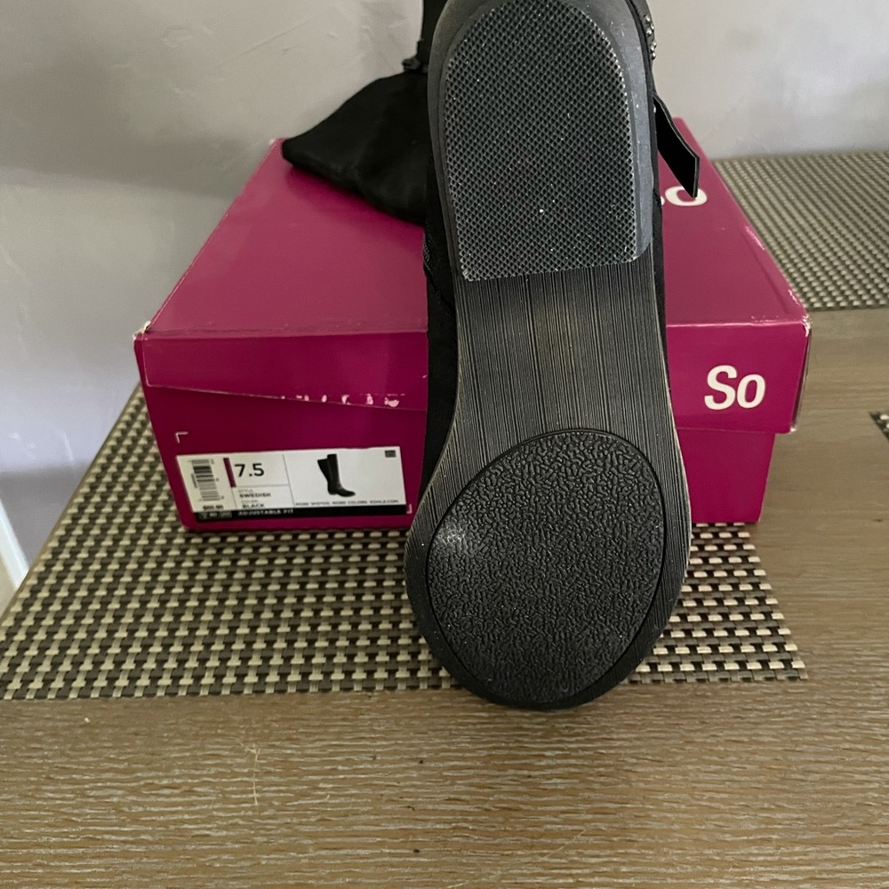 Boot - Picture 3 of 4